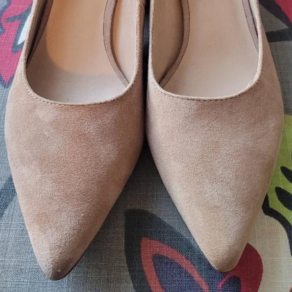 Franco Sarto Women's Racer Pointed Toe Block Heel Pumps - Tan Suede - Size 8 - Picture 3 of 7